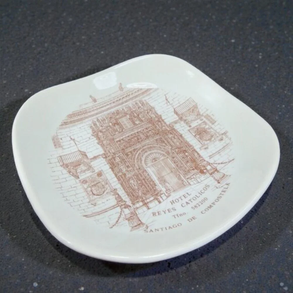 Entursa Hotel‎ Reyes Catolicos Madrid Spain Pin Trinket Plate Porcelain Dish VTG